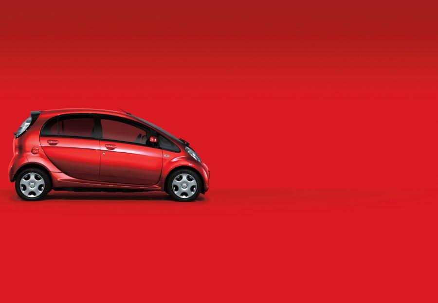  Mitsubishi i-MiEV 2018 года  (JP) (фото 2 из 15)